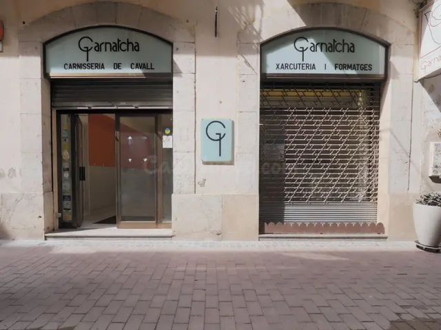 Local comercial con salida de humos en Figueras centro