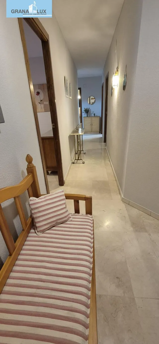 ¡Tu nuevo hogar te espera! Amplio piso en alquiler preferiblemente chicas — 23