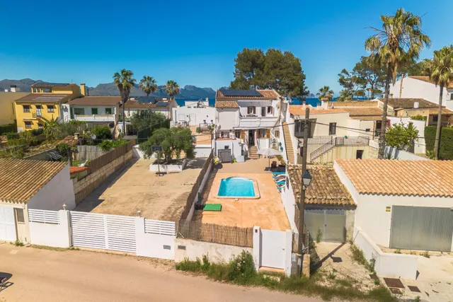 ESPECTACULAR PLANTA BAJA EN SA MARINA CON PISICNA — 31