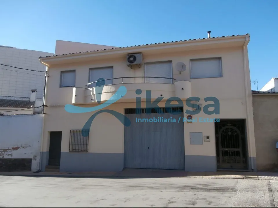 Venta de Vivienda en Alcaudete, Jaén. Activo Inmobiliario Sin Posesión. NO SE PUEDE VISITAR NI FINANCIAR.