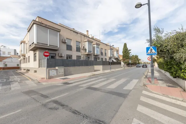 ¡¡¡amplio piso de 3 dormitorios, 2 baños, cochera y trastero, por solo 179.900 €!!! — 26