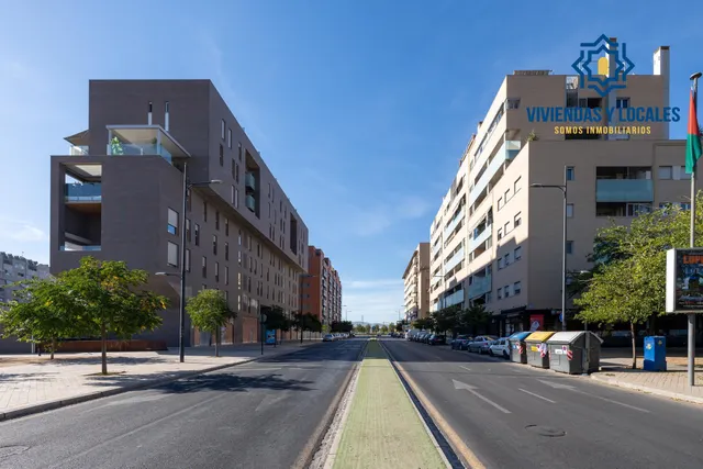 Local comercial en el Campus de la Salud — 3