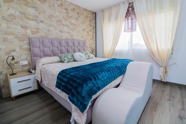 VIVIENDA CON NEGOCIO EN ABANILLA. — 12