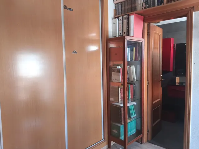 Espectacular adosado con buhardilla , apartamento independiente con baño y sin cocina, garaje doble y piscina en zona residencial premium — 40