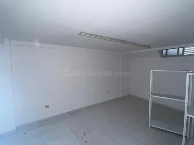 Se vende amplio local comercial en zona peatonal muy transit - foto 5