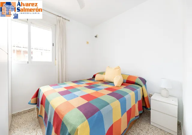 ¡Oportunidad única! Ático de 4 dormitorios y 2 baños con gran terraza frente al Colegio Agustinos (Arabial) — 24