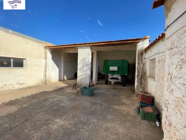 Amplia Casa de Pueblo en Aguas Nuevas con Potencial Único — 24