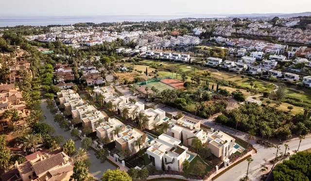 Chalet 5 habitaciones 287m² en venta - Estepona