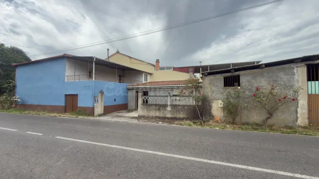 Casa de dos plantas con nave y terreno de 1400m con pozo a e - foto 2
