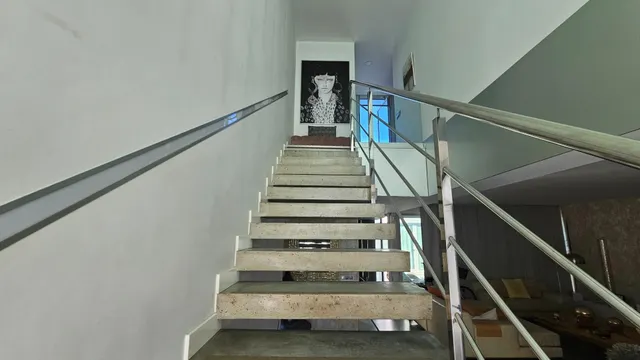 EXCLUSIVA PROPIEDAD CON PISCINA, ASCENSOR Y GRAN GARAJE EN CULLEREDO — 34