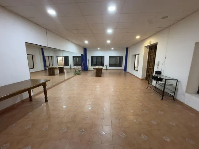 Oportunidad !!!! Gran Local comercial en pleno centro de Arroyo de la Miel - Benalmadena — 9
