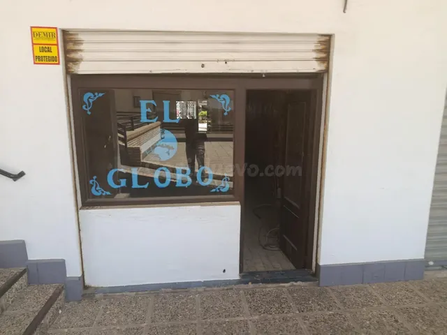 LOCAL COMERCIAL EN AVENIDA SALOBREÑA, MOTRIL