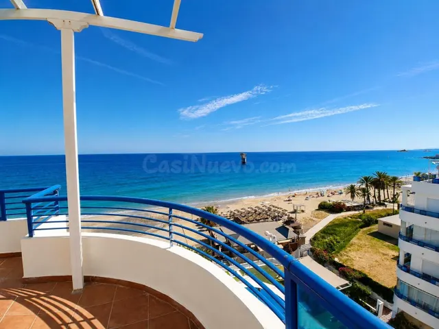"Apartamento en alquiler de larga temporada frente al mar" — 2