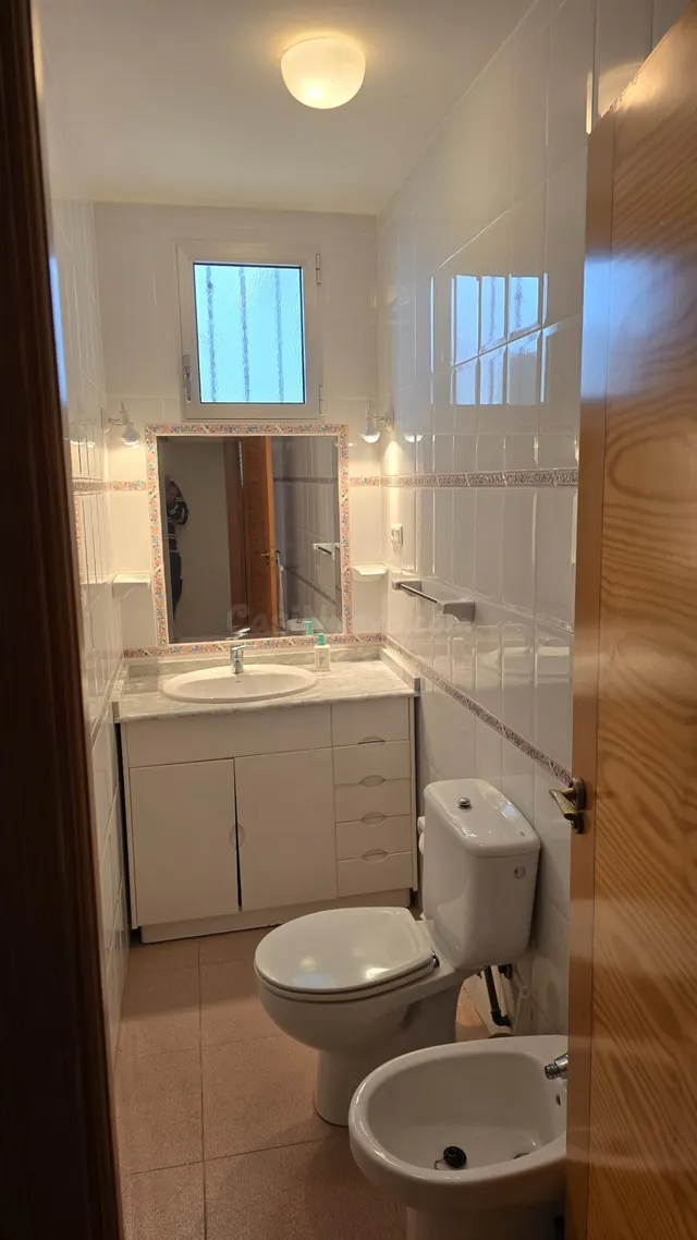 Chalet independiente con gran parcela, jardín y amplias zonas exteriores — 14