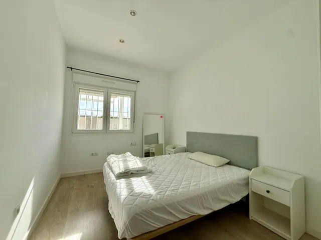 Exclusivo chalet adosado con piscina privada, amplios espacios y excelentes calidades — 16
