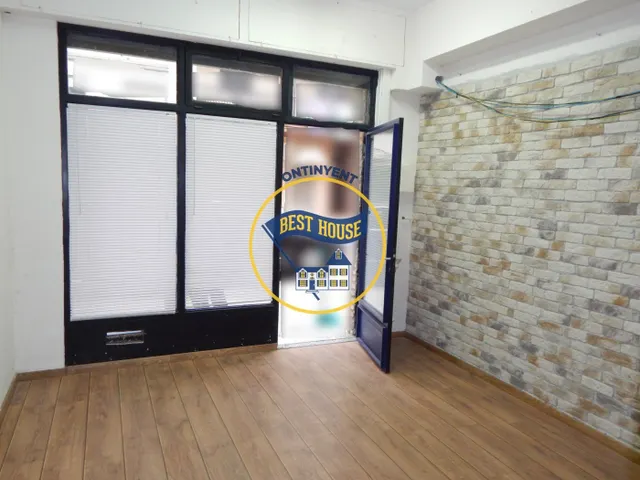 EXCELENTE LOCAL COMERCIAL POR TAMAÑO Y UBICACIÓN EN ONTINYENT. — 4