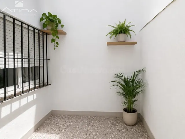 Piso en venta en Gandía con terraza, ascensor, trastero y a  - foto 3
