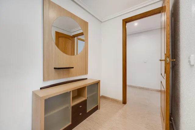 Venta de amplio apartamento seminuevo Ed.Torreaguas Torrevieja — 19