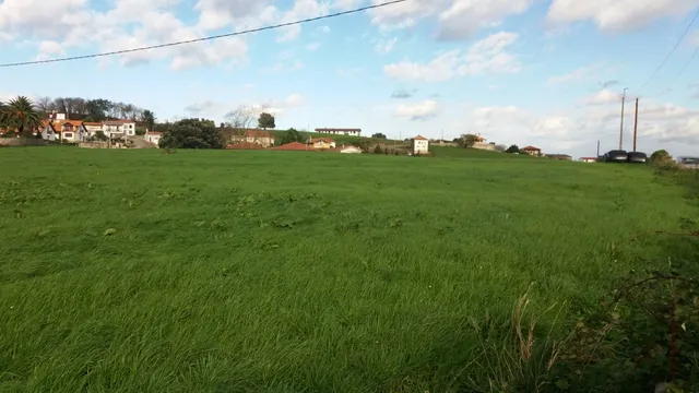 PARCELA URBANA EN ENTORNO NATURAL Y A 2 KILOMETROS  DE LA PLAYA. — 8