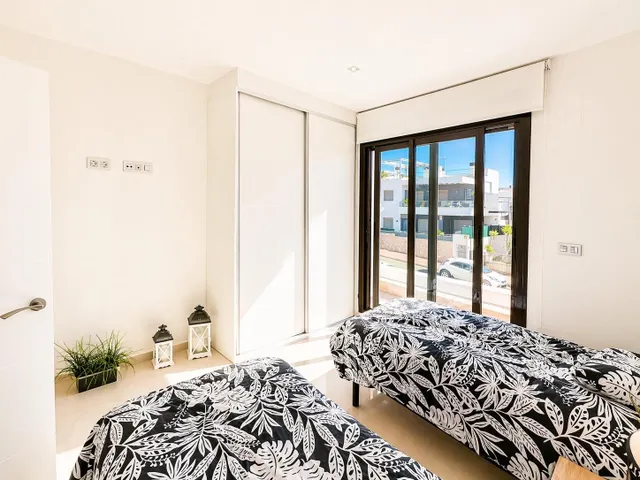 Adosado contemporáneo  PAU-26 con piscina privada y solárium — 29