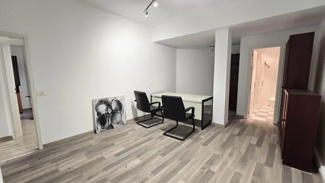 Oficina reformada y amueblada de 128 m2 en el Edificio Peceño, en pleno centro de Santa Cruz de Tenerife — 24