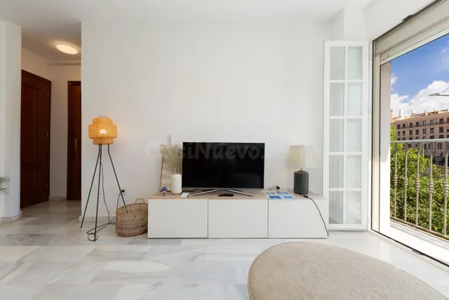 Apartamento de 2 dormitorios a pocos minutos del Centro Histórico — 2