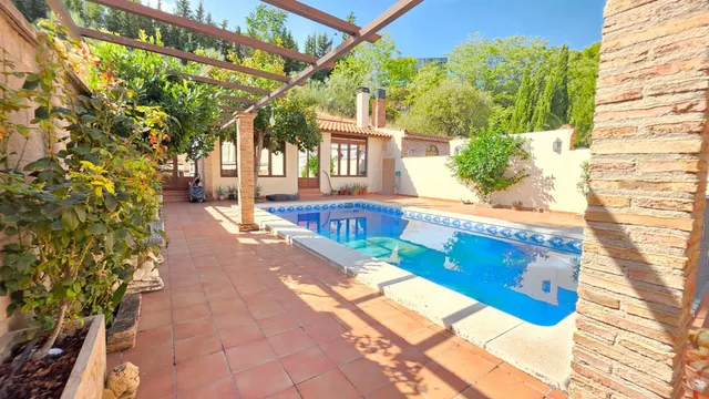 ¡increíble casa adosada con piscina privada en urbanización azahar! — 19