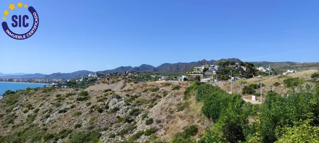 Parcela urbana con espectaculares vistas al mar — 7