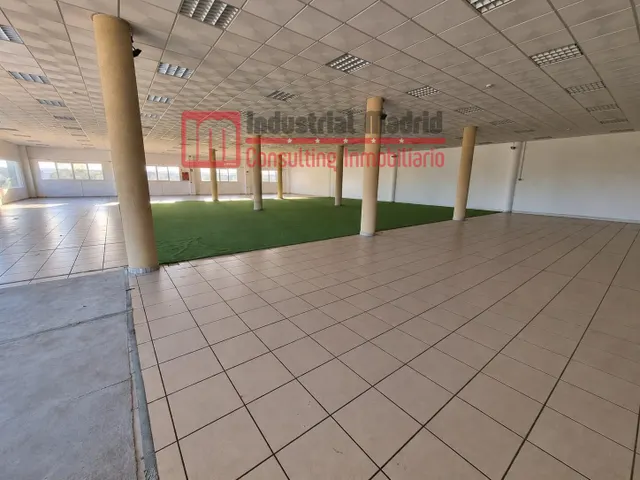 Espectacular nave comercial en alquiler en Arganda del Rey – primera línea de avenida principal — 9