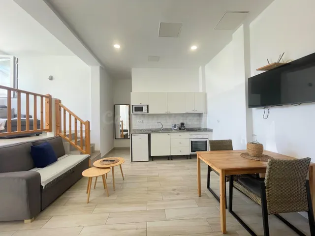 ¡Apartamento de Obra Nueva en el Corazón de Arguineguín! - foto 3