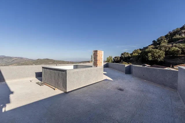 OBRA NUEVA EN LOJA — 17