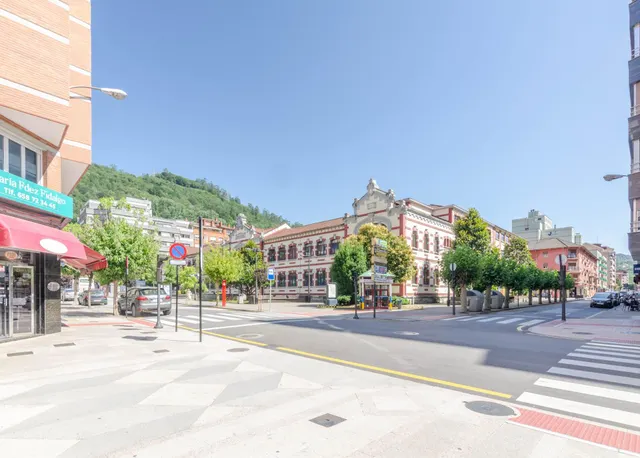 PISO EN ALQUILER CON TERRAZA DE 27METROS EN EL CENTRO DE MIERES — 34