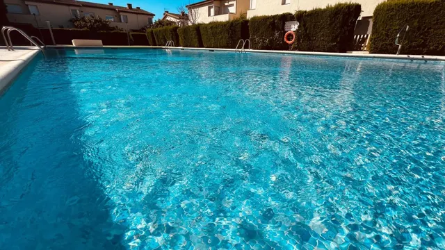 Casa de 3 dormitorios con amarre privado de 10 x 3,50 m, licencia turística y piscina comunitaria – Port Estrella, Santa Margarida, Roses — 31