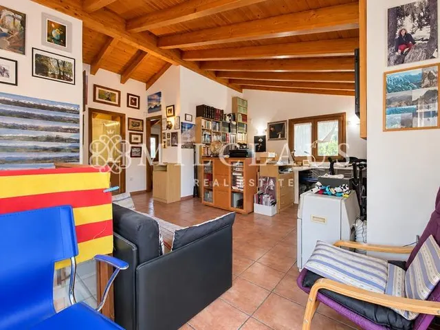 Casa o chalet independiente en venta en calle Mura, Talamanca — 46