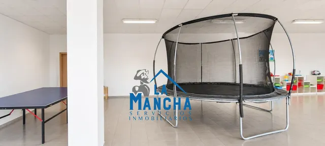 *950€ al mes* inmobiliaria la mancha alquila piso facultad de medicina de Albacete — 28