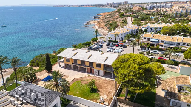 Villa única en primera línea de Marina Cabo Roig — 2