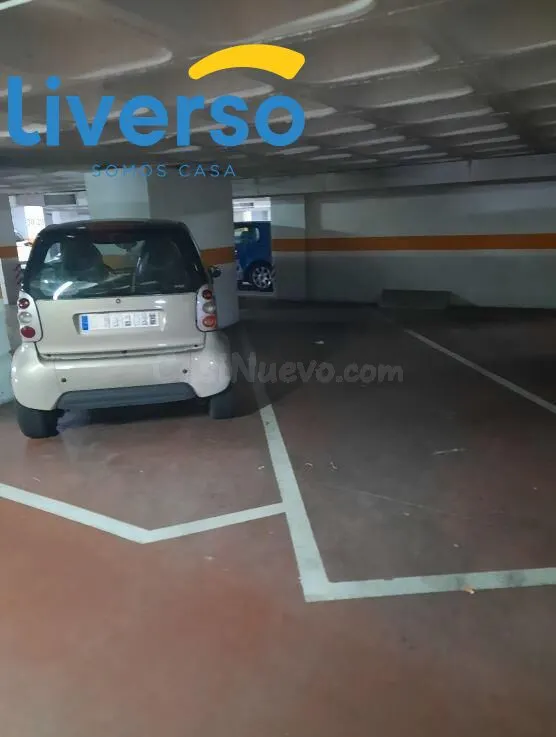 Plaza de Garaje en Zona Céntrica de Burgos: Ideal para Vehíc