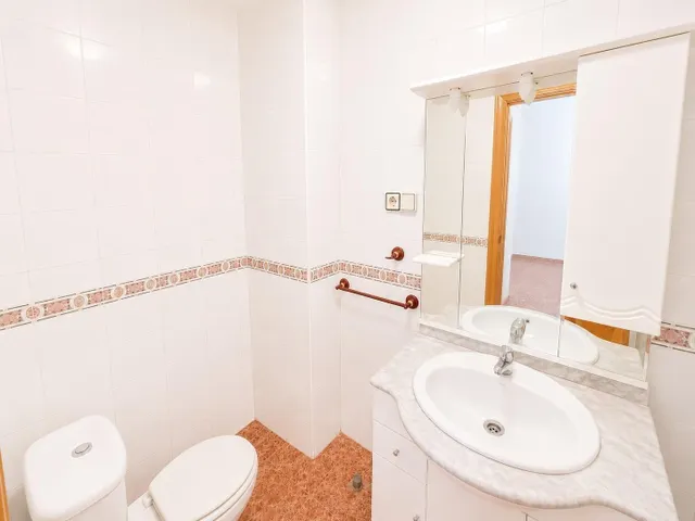 GRAN APARTAMENTO EN TORREVIEJA: 3 HAB, 1 BAÑO — 14
