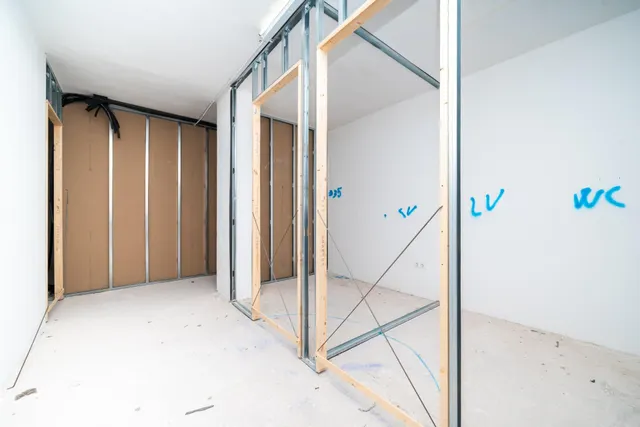 LOCAL DE 284 m2 EN ZONA CASTILLO DE BELLVER — 18