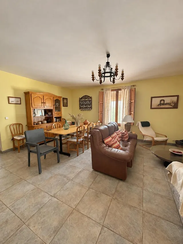 Vivienda independiente con parcela de 2.446 m2, piscina y vistas a la montaña en El Berro — 6