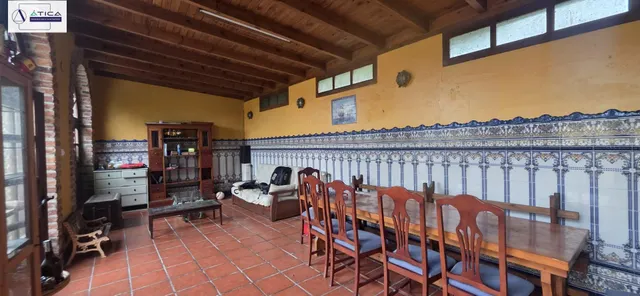 PROPIEDAD CON GRAN PARCELA URBANA, VARIAS construcciones Y FINCA RÚSTICA ANEXA — 24