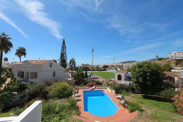 VILLA INDEPENDIENTE CON 4 habitaciones - foto 2
