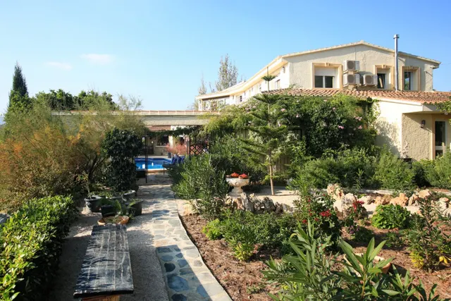 MAGNÍFICA VILLA DE LUJO CON VISTAS PANORÁMICAS EN CALPE — 10