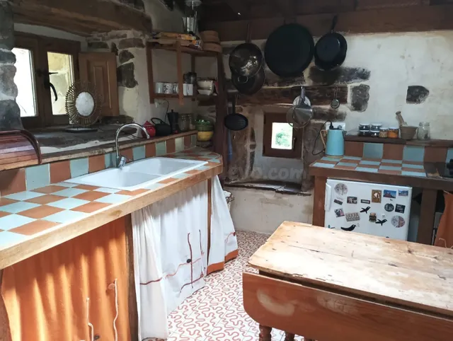 CABAÑA PASIEGA CON FINCA PRODUCTIVA DE FRUTOS ROJOS EN VEGA  - foto 2