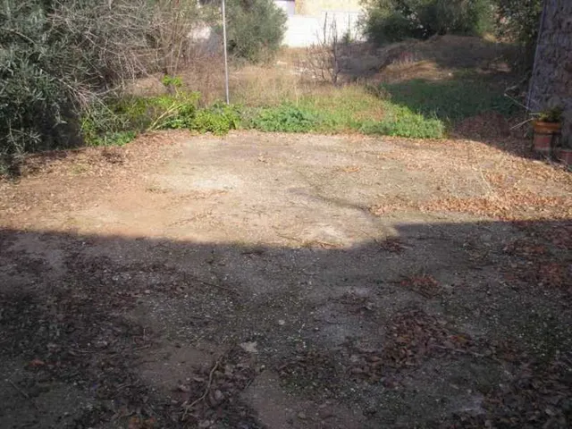Invierte en La Colina: terreno amplio y bien comunicado - foto 3