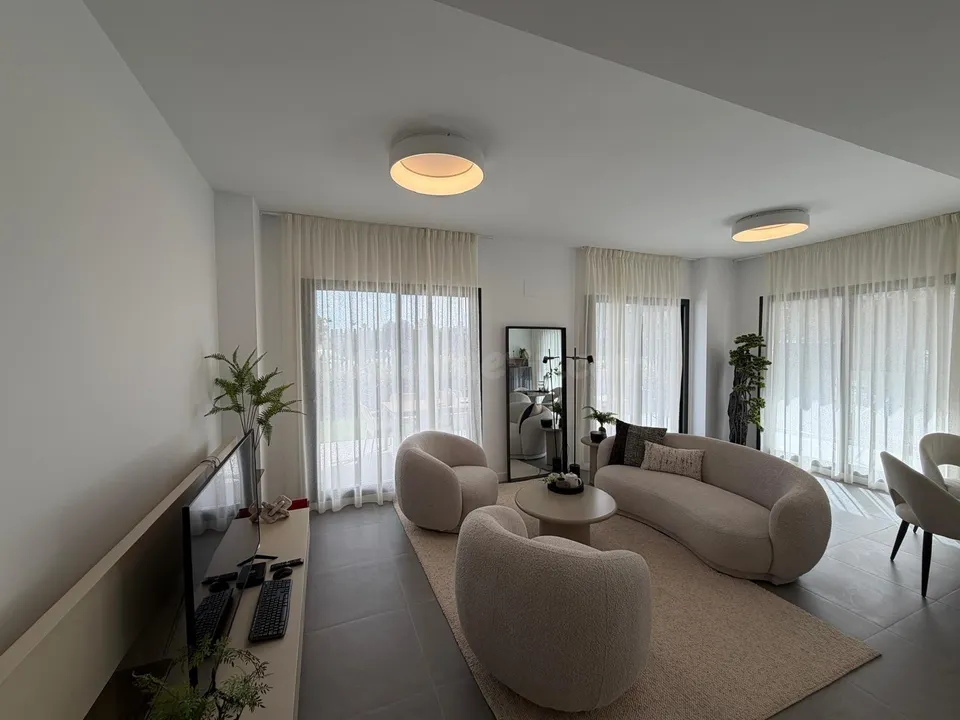Planta baja 2 habitaciones 110m² en venta - Calaburra - Chaparral