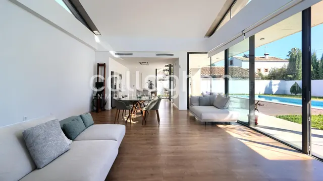 Chalet independiente en el corazón de la Eliana - foto 3