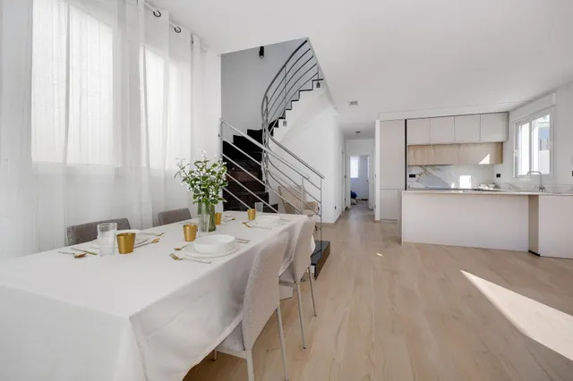 Villa moderna de 3 dormitorios con piscina privada en Aguas Nuevas, Torrevieja — 20