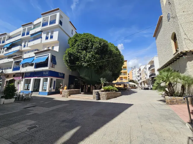 PISO GRANDE EN PLENO CENTRO DE MORAIRA - TEULADA - ALICANTE — 42