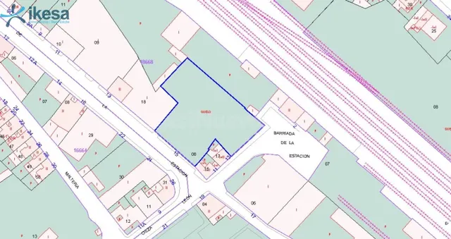 Venta de Edificio + 21 Pisos + 40 Garajes en Carretera DE LA - foto 2